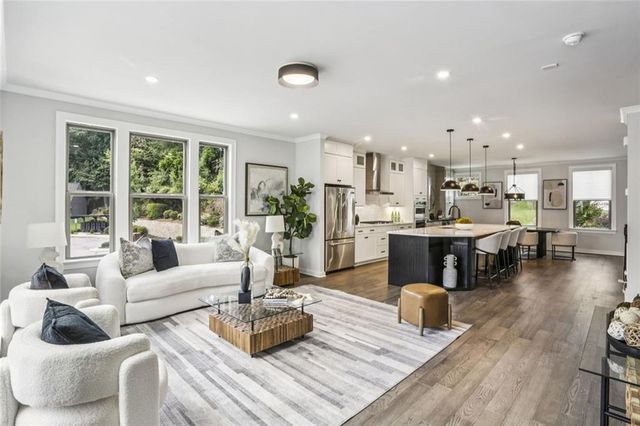 2090 Emmet Park Lane, Decatur, GA 30033