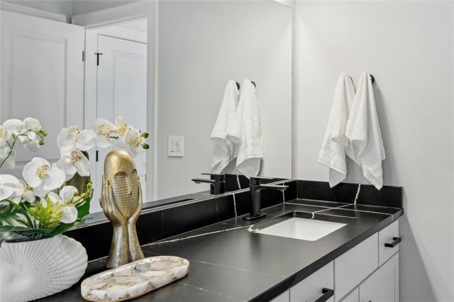 2090 Emmet Park Lane, Decatur, GA 30033