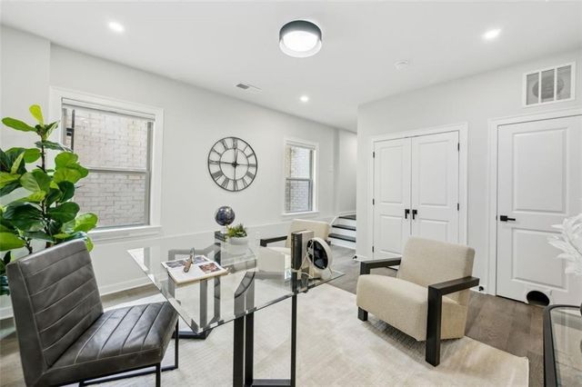 2090 Emmet Park Lane, Decatur, GA 30033