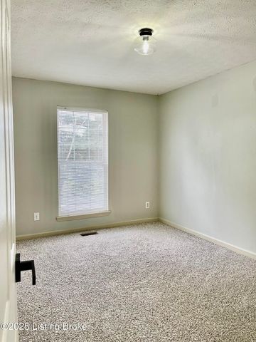 810 Rolling Ridge Cir, Simpsonville, KY 40067