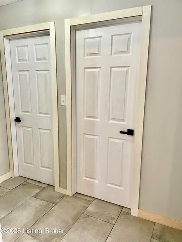 810 Rolling Ridge Cir, Simpsonville, KY 40067