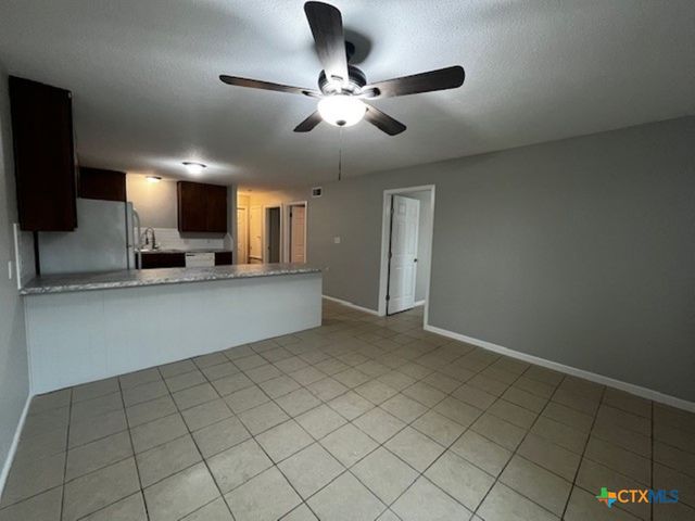 905 Simpson Road B, Victoria, TX 77904