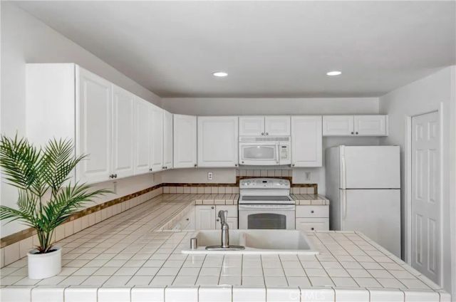 42921 Alep, Lancaster, CA 93536