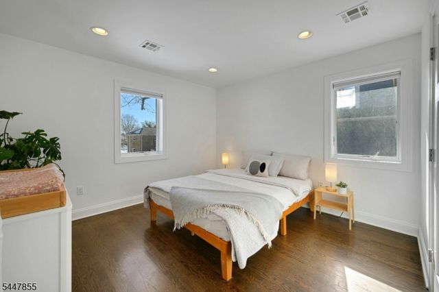 270 Main St D, Millburn Twp., NJ 07041