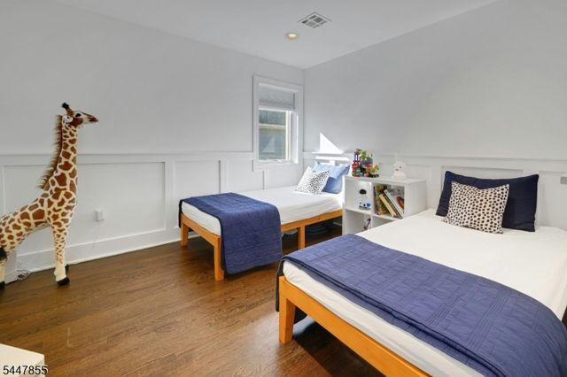 270 Main St D, Millburn Twp., NJ 07041