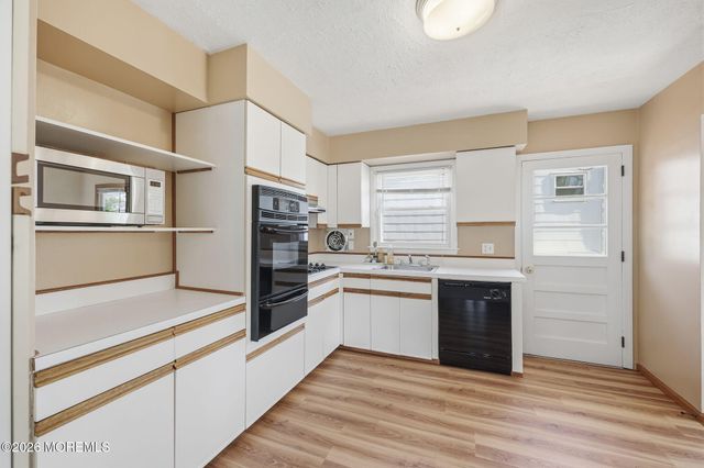 1716 Melrose Avenue, Lake Como, NJ 07719