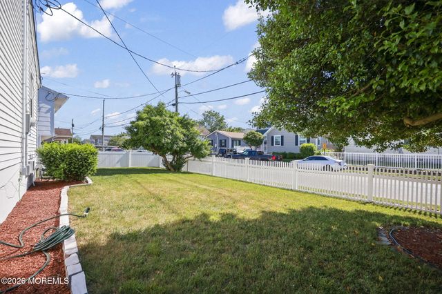 1716 Melrose Avenue, Lake Como, NJ 07719