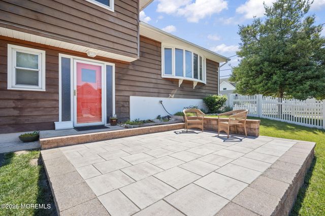 1716 Melrose Avenue, Lake Como, NJ 07719