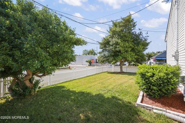 1716 Melrose Avenue, Lake Como, NJ 07719