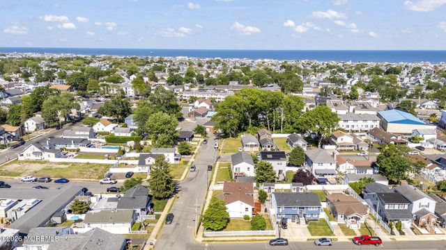 1716 Melrose Avenue, Lake Como, NJ 07719