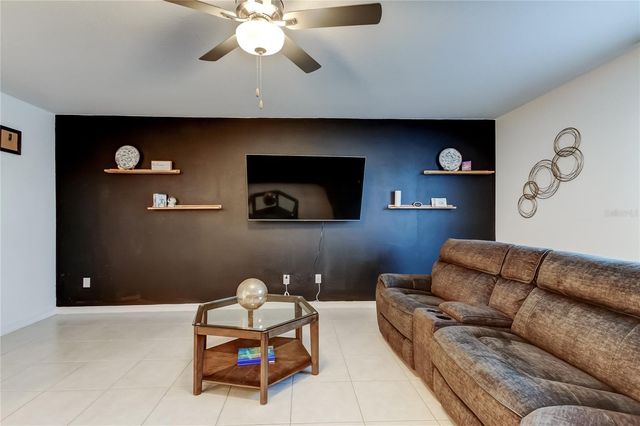 6469 BAR S BAR TRAIL, Zephyrhills, FL 33541