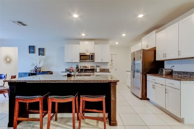 6469 BAR S BAR TRAIL, Zephyrhills, FL 33541