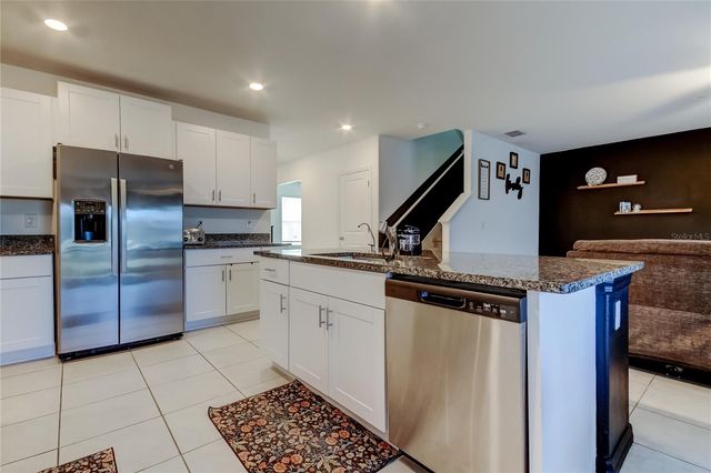 6469 BAR S BAR TRAIL, Zephyrhills, FL 33541