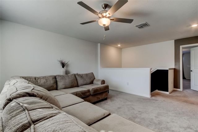 6469 BAR S BAR TRAIL, Zephyrhills, FL 33541