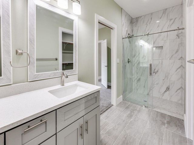 120 Plumeria DR, Dale, TX 78616