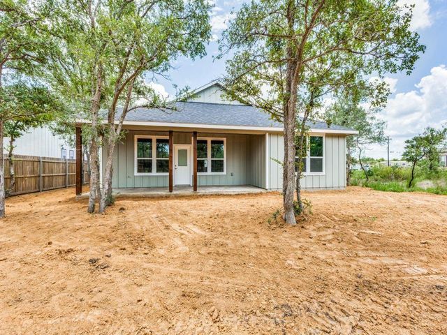 120 Plumeria DR, Dale, TX 78616
