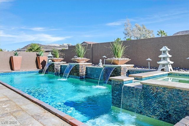 368 Via Sonador, Henderson, NV 89012