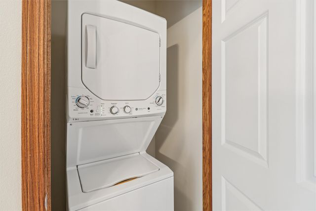 600 E Hillcrest Avenue 201, Indianola, IA 50125