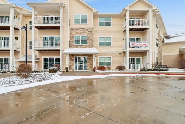 600 E Hillcrest Avenue 201, Indianola, IA 50125