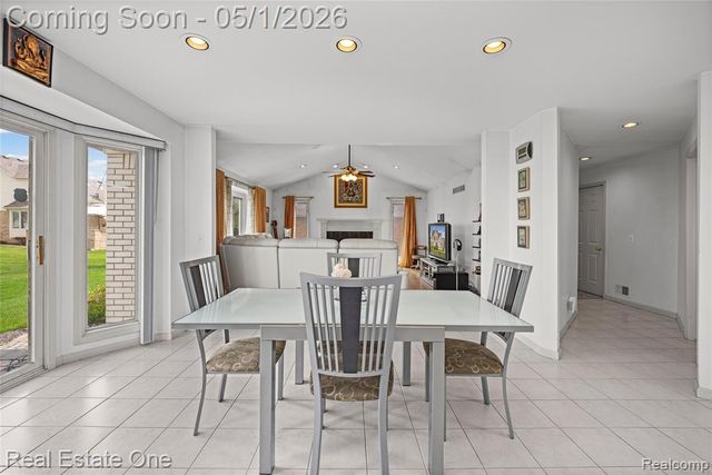 2447 Lorenzo Drive, Sterling Heights, MI 48314