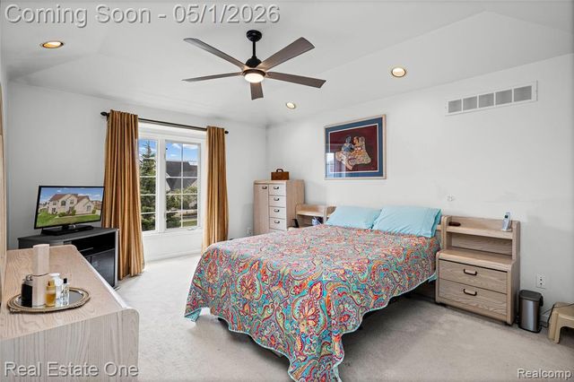 2447 Lorenzo Drive, Sterling Heights, MI 48314