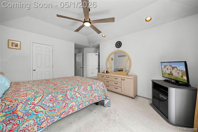 2447 Lorenzo Drive, Sterling Heights, MI 48314