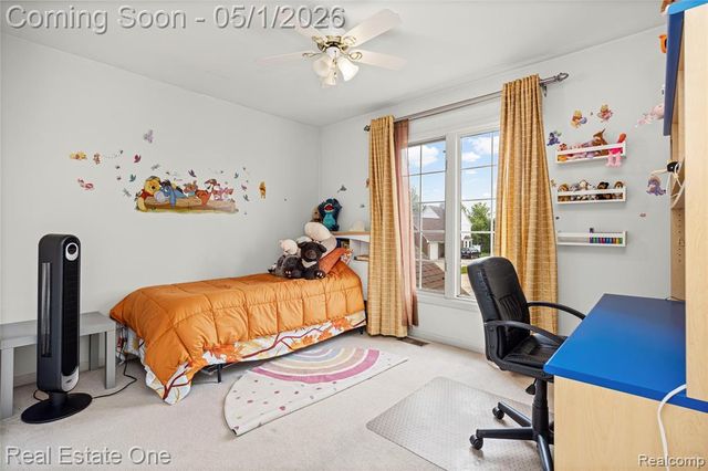 2447 Lorenzo Drive, Sterling Heights, MI 48314