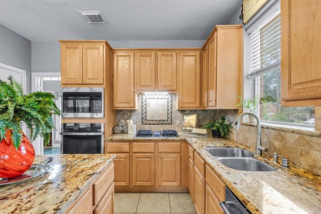 23 Alba Road, Montgomery, TX 77356
