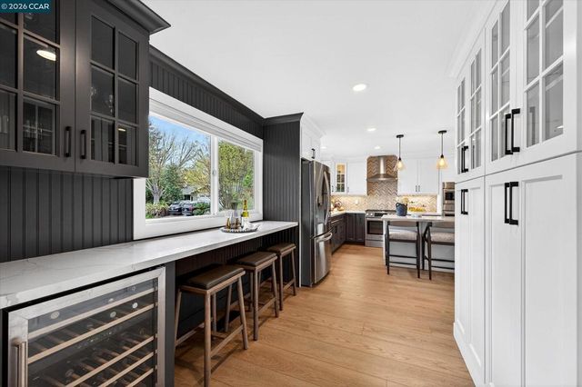 1033 Woodstock Ct, Walnut Creek, CA 94598