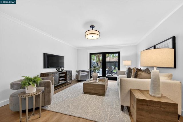 1033 Woodstock Ct, Walnut Creek, CA 94598