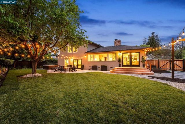 1033 Woodstock Ct, Walnut Creek, CA 94598