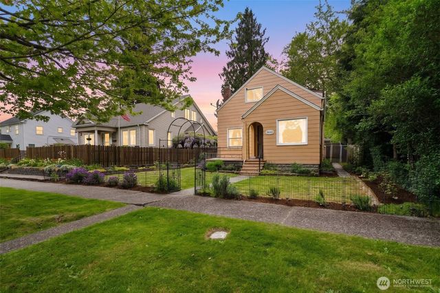 3842 S D Street, Tacoma, WA 98418