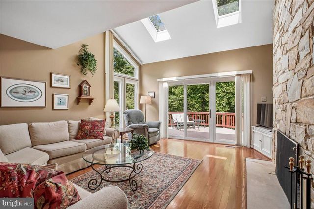 7606 RUSTLE RIDGE CT, Fairfax Station, VA 22039
