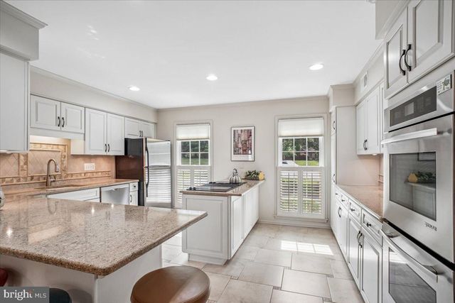 7606 RUSTLE RIDGE CT, Fairfax Station, VA 22039