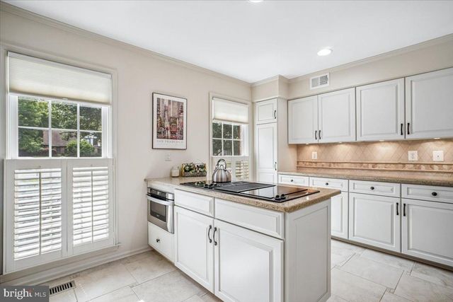 7606 RUSTLE RIDGE CT, Fairfax Station, VA 22039