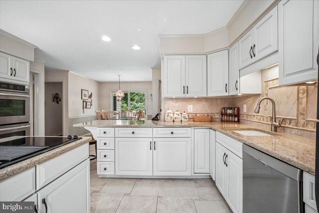 7606 RUSTLE RIDGE CT, Fairfax Station, VA 22039