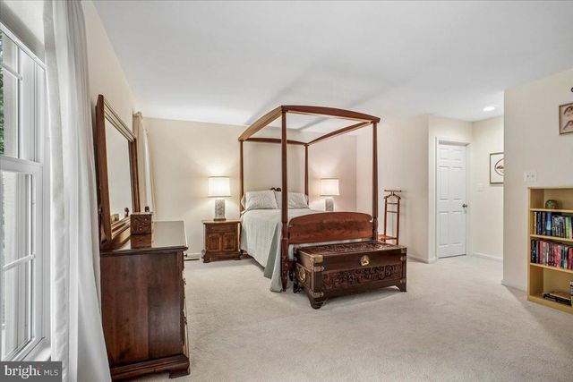 7606 RUSTLE RIDGE CT, Fairfax Station, VA 22039