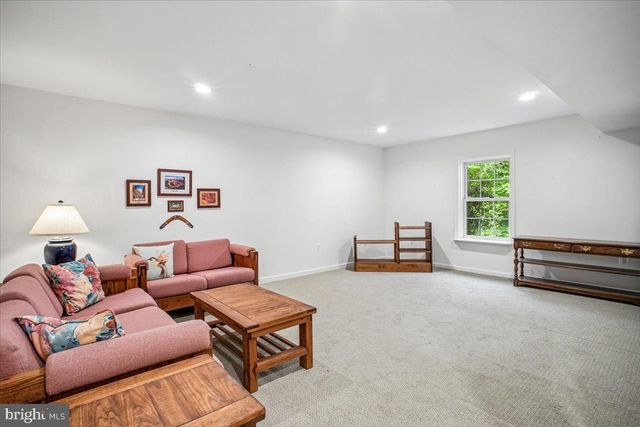 7606 RUSTLE RIDGE CT, Fairfax Station, VA 22039