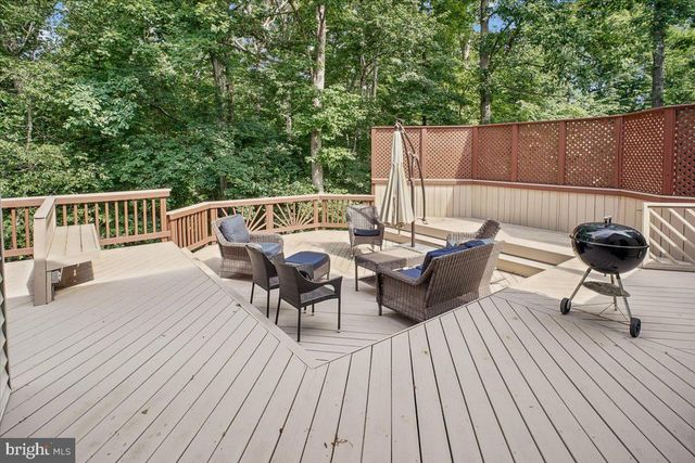 7606 RUSTLE RIDGE CT, Fairfax Station, VA 22039