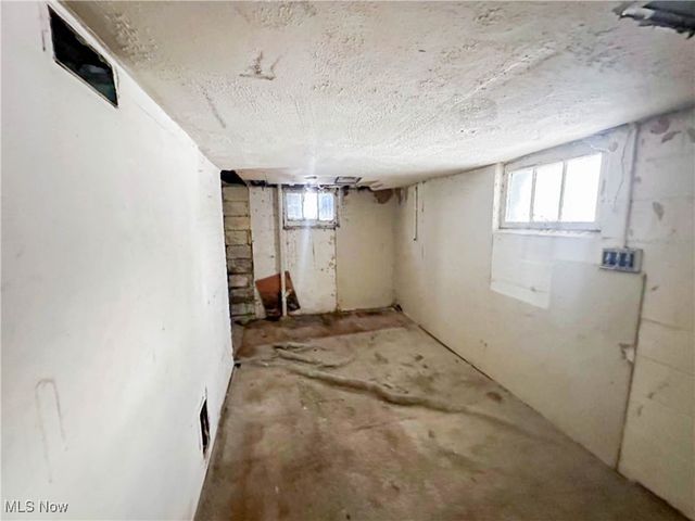 3235 W 94th Street, Cleveland, OH 44102