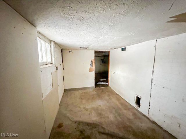 3235 W 94th Street, Cleveland, OH 44102