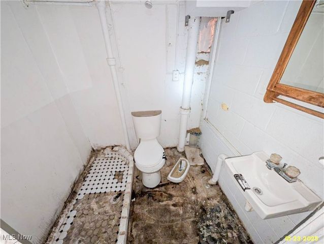 3235 W 94th Street, Cleveland, OH 44102