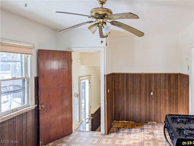 3235 W 94th Street, Cleveland, OH 44102