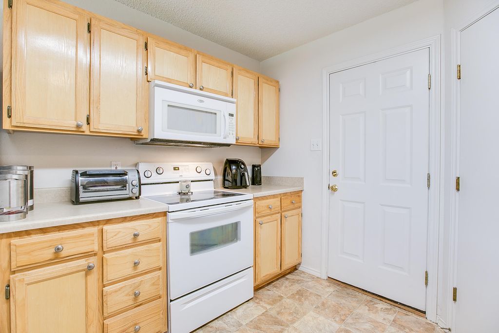 Image 11 of property listing at 1207 Wallace Lane, San Angelo, TX 76905