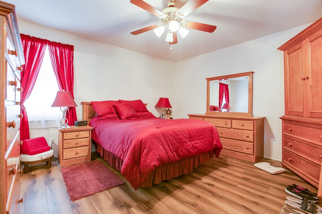 Image 16 of property listing at 1207 Wallace Lane, San Angelo, TX 76905
