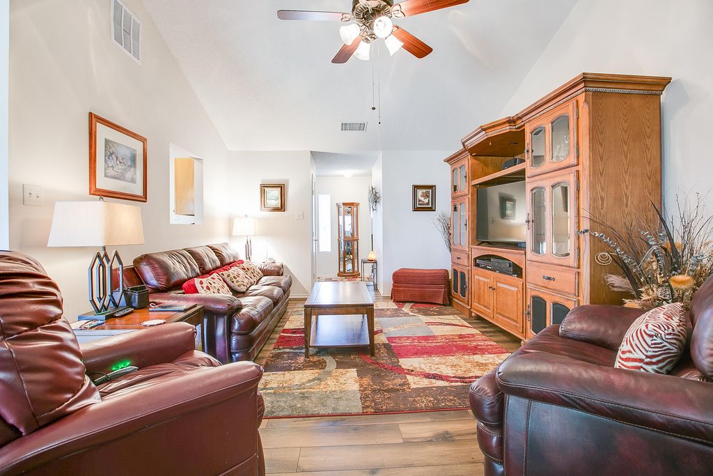 Image 2 of property listing at 1207 Wallace Lane, San Angelo, TX 76905