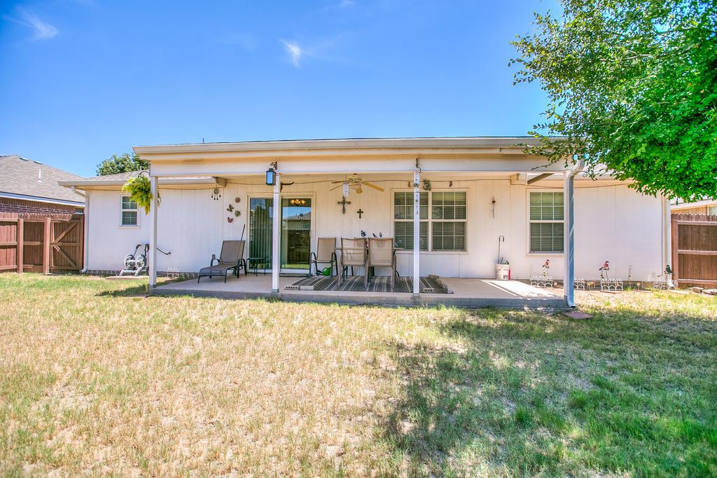 Image 23 of property listing at 1207 Wallace Lane, San Angelo, TX 76905