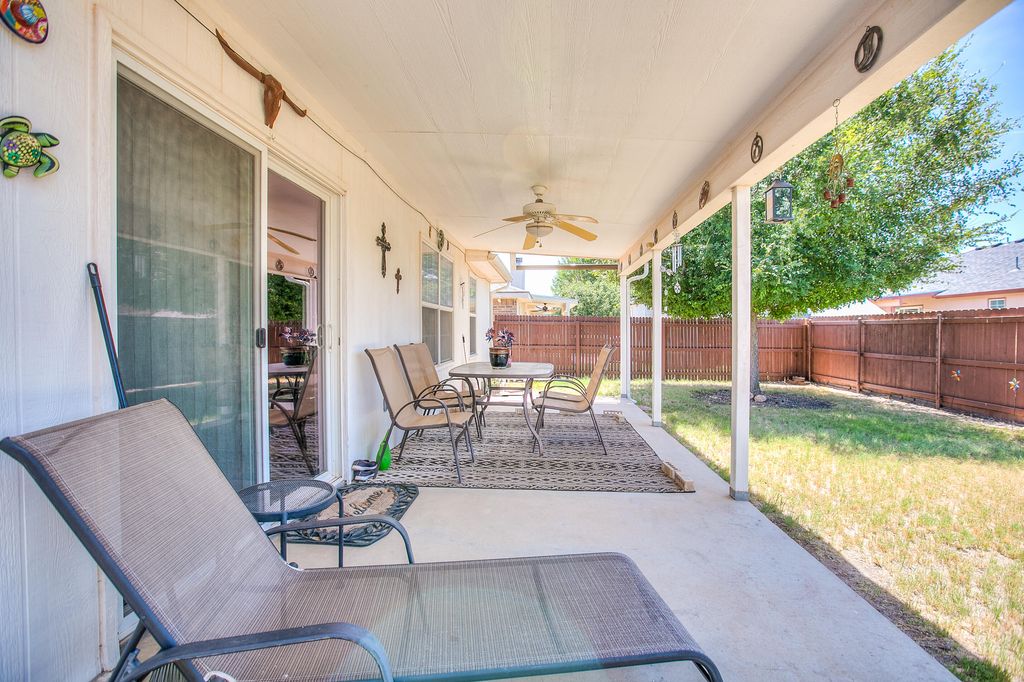 Image 6 of property listing at 1207 Wallace Lane, San Angelo, TX 76905