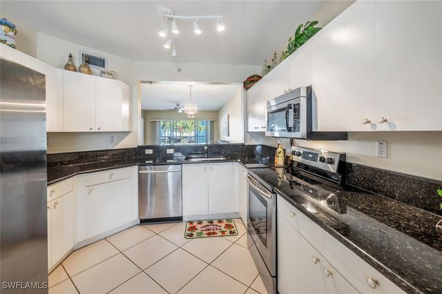 7842 Regal Heron CIR 201, Naples, FL 34104