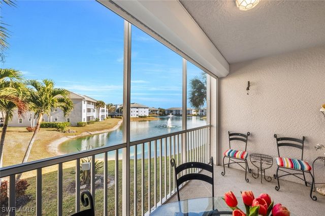 7842 Regal Heron CIR 201, Naples, FL 34104